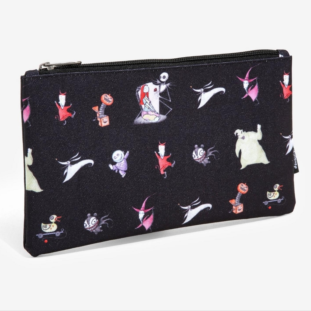 Loungefly The Nightmare Before Christmas Characters Makeup Bag - Picture 1 of 3